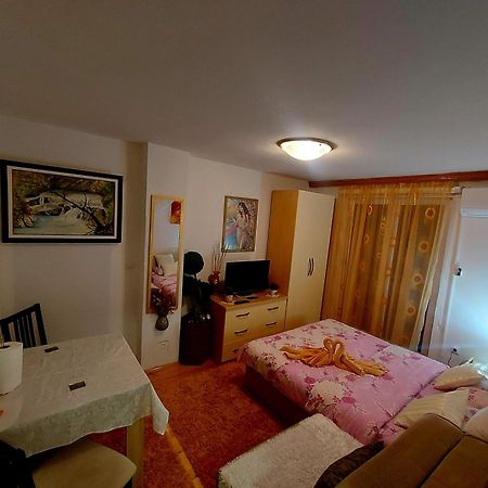 Apartmani Gs ***** Zavidovici Zewnętrze zdjęcie