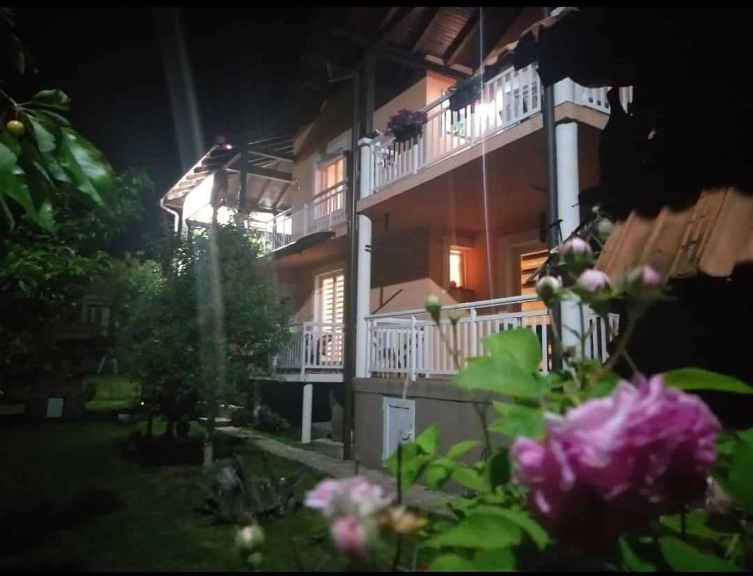 Apartmani Gs ***** Zavidovici Zewnętrze zdjęcie