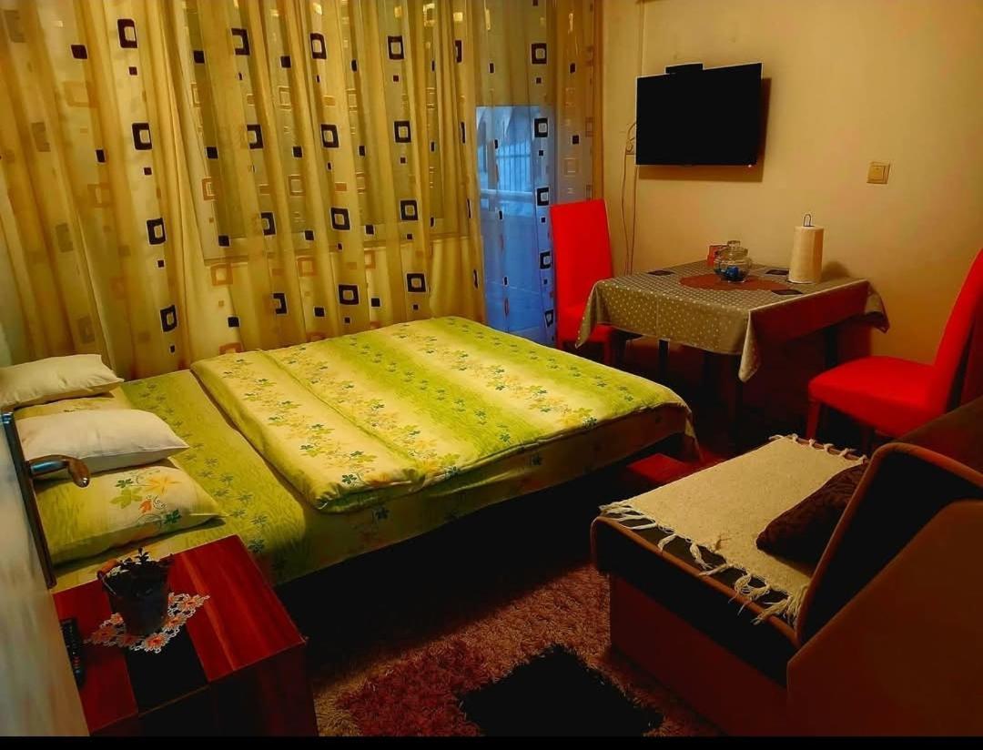 Apartmani Gs ***** Zavidovici Zewnętrze zdjęcie