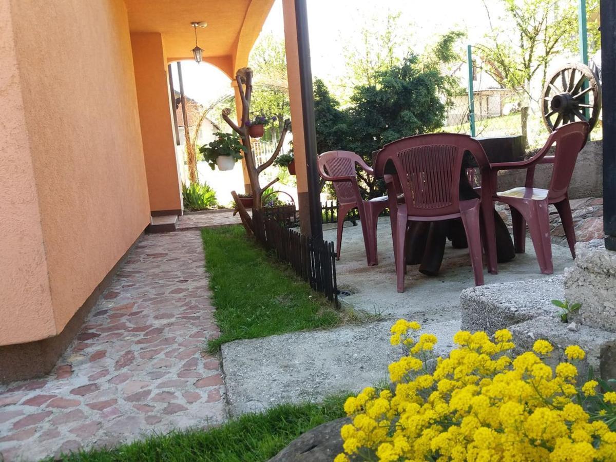 Apartmani Gs ***** Zavidovici Zewnętrze zdjęcie